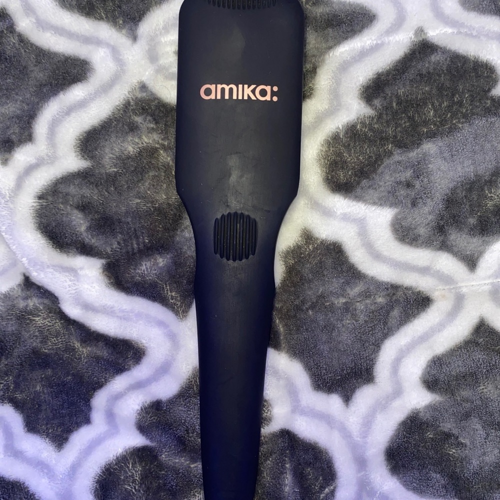 Amika hair styling brush